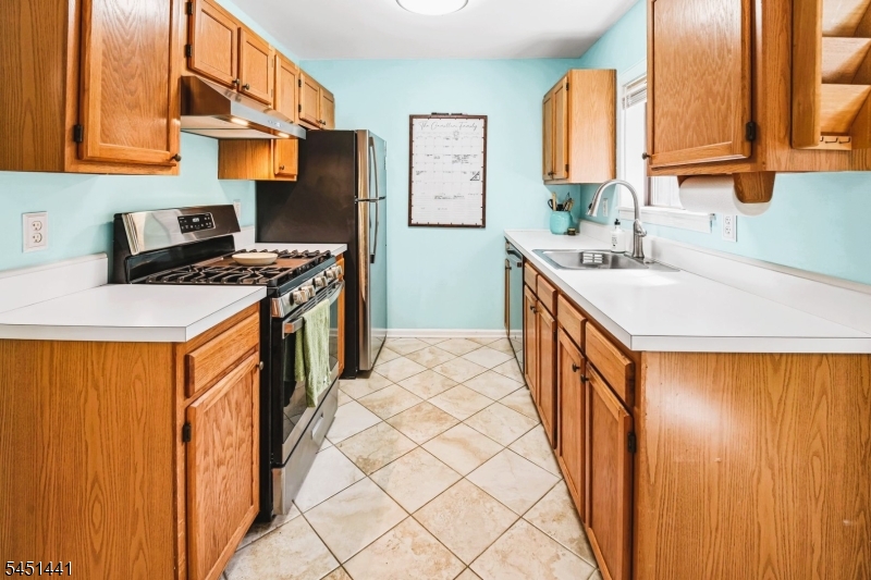 705 Thoreau Ct 705 Property Photo 6