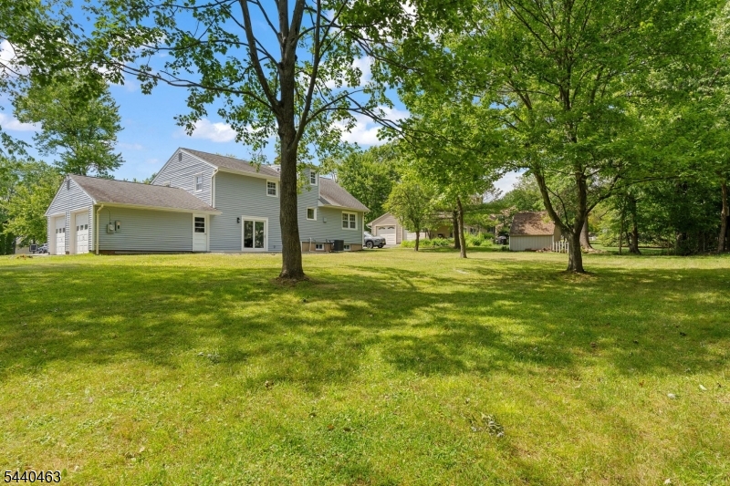 8 Crest Dr Property Photo 47