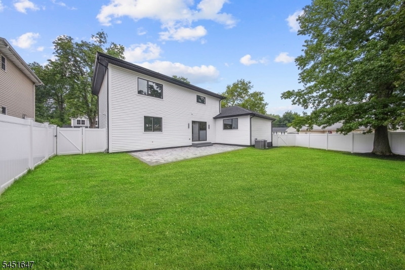 18 Blake Dr Property Photo 27