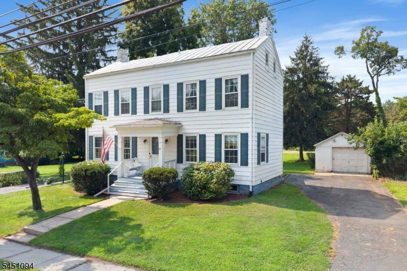 65 Washington St Property Photo 3