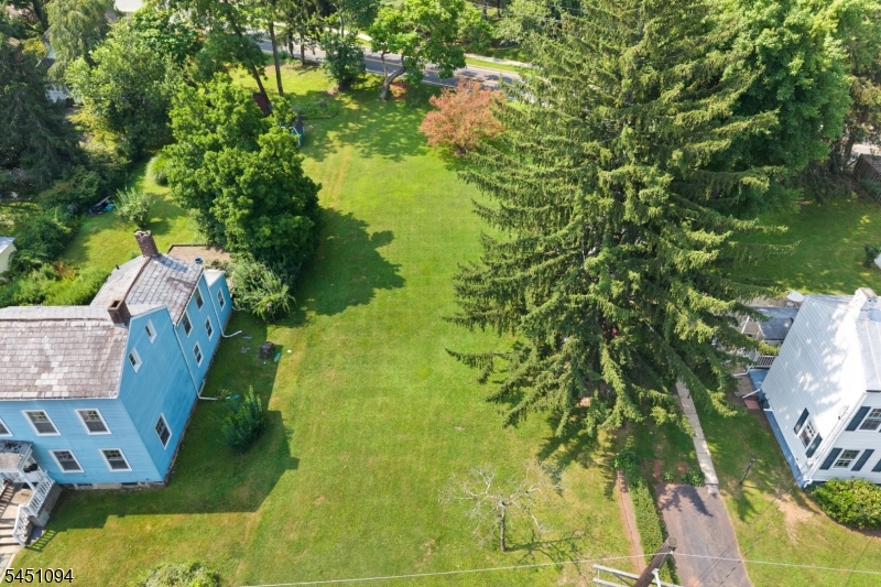 65 Washington St Property Photo 31