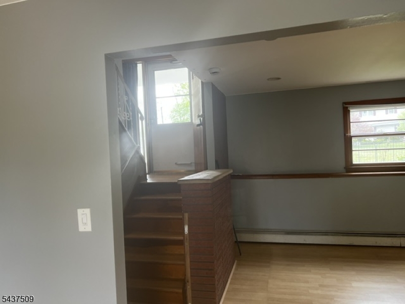 42 Edgewood Ter Property Photo 2