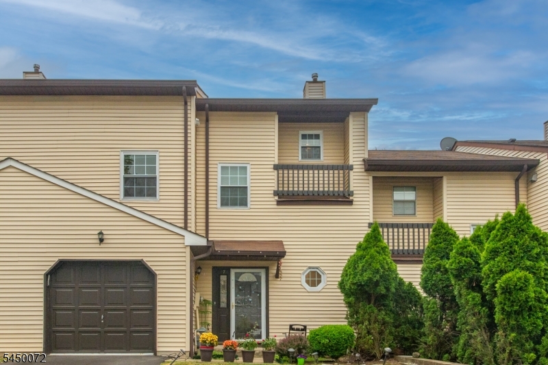 7 Bowfell Ct Property Photo 1