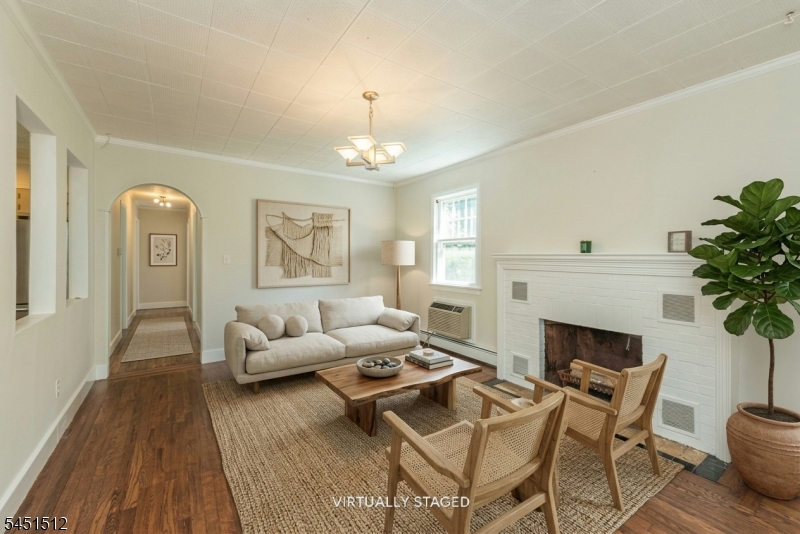 65 Kraft Pl Property Photo 5