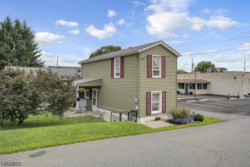 412 Pursel St Property Photo 1