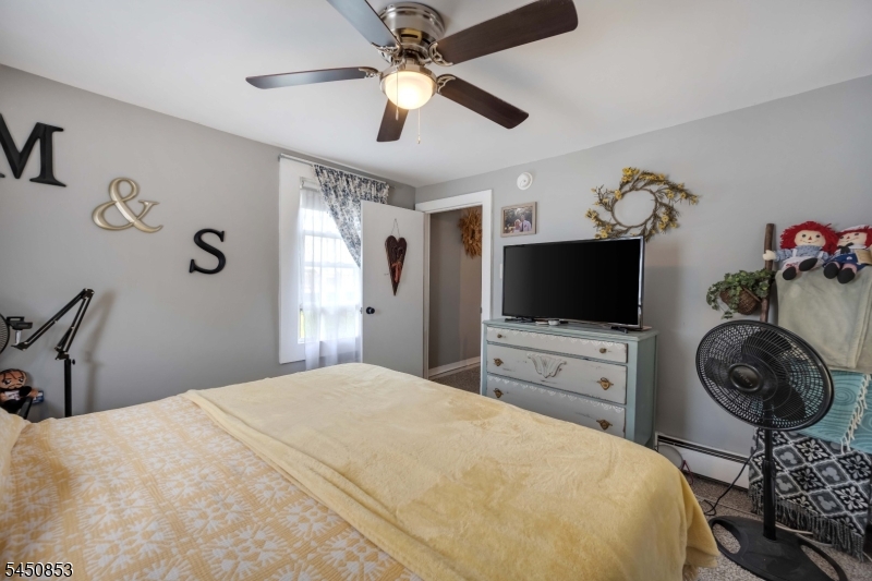 412 Pursel St Property Photo 17