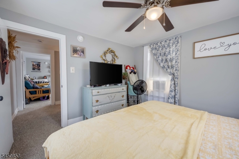 412 Pursel St Property Photo 18