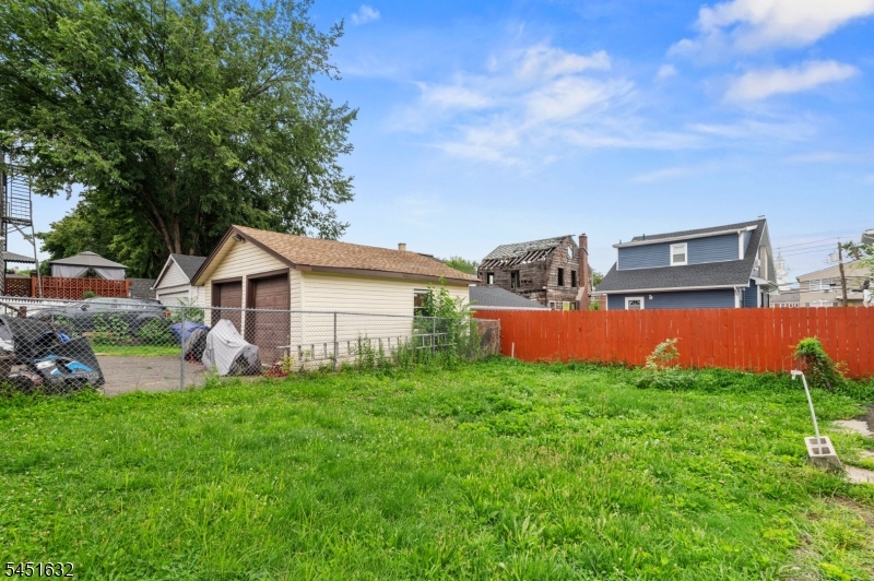 32 Grant Pl Property Photo 13