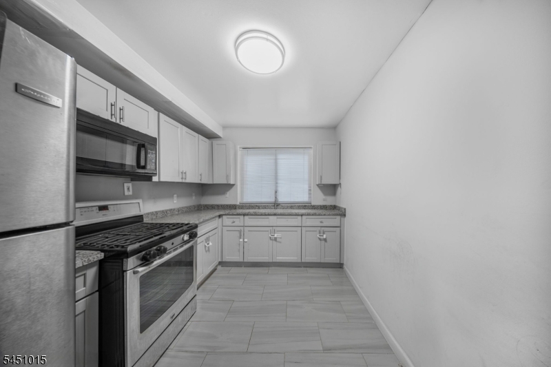 747 N Broad St 105 Property Photo 6