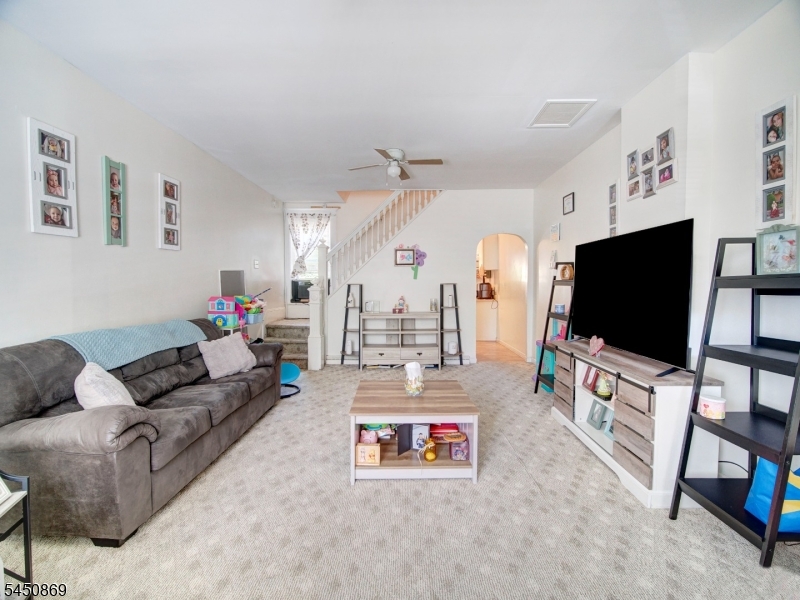 7 Davis St Property Photo 9
