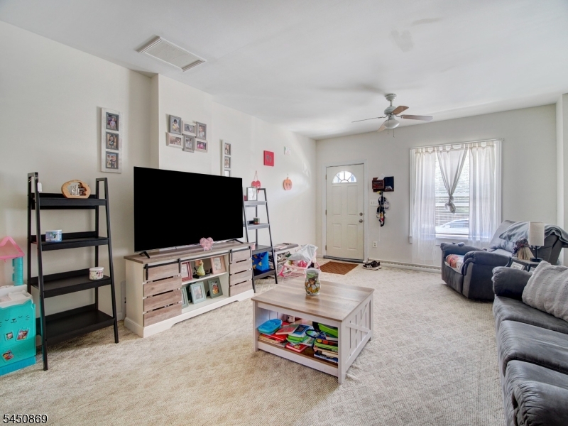 7 Davis St Property Photo 11