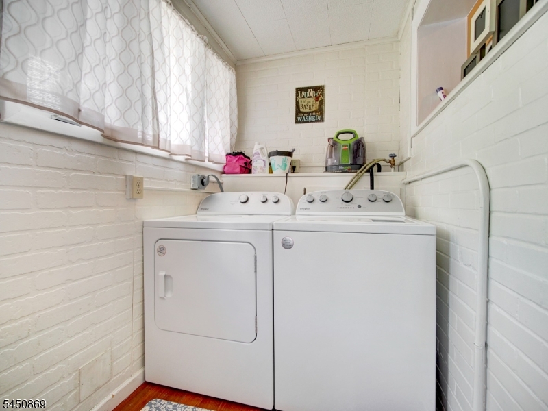 7 Davis St Property Photo 15