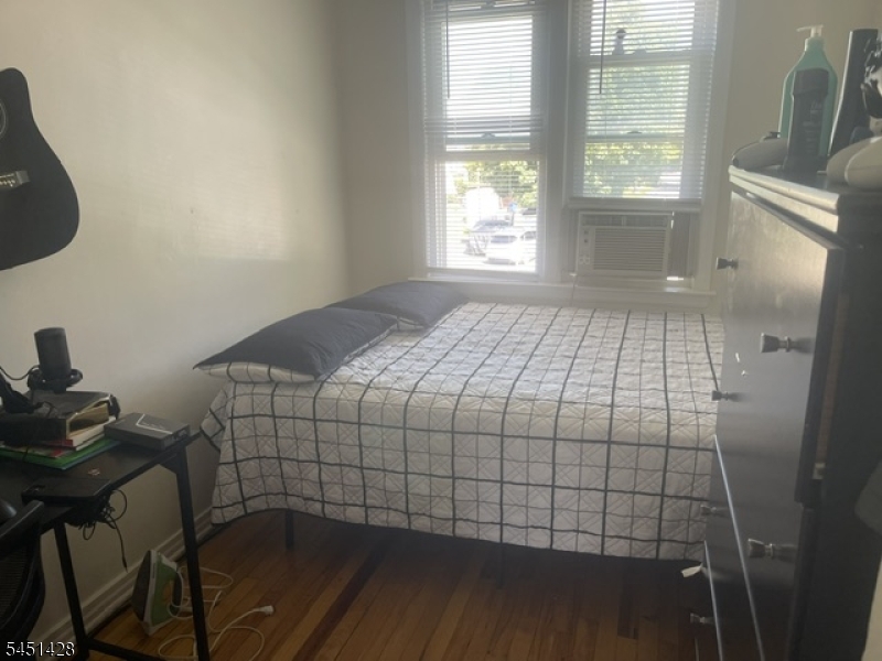 54 Parker St Property Photo 6