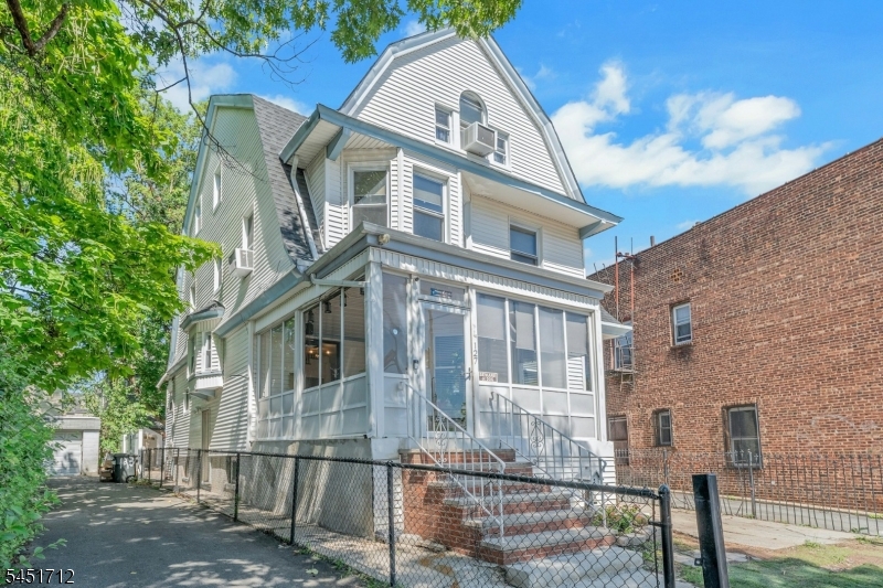 127 N 16th St Property Photo 13