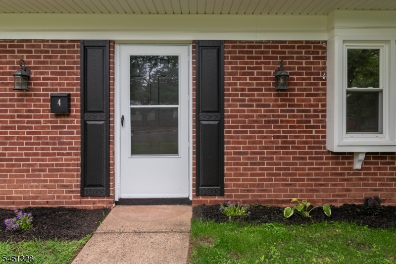 4 Overbrook Rd Property Photo 2