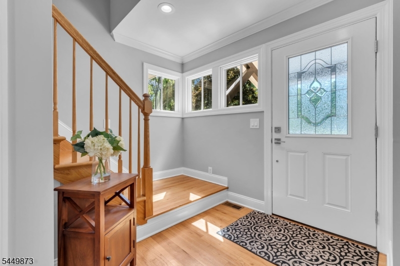 35 Castle Way Property Photo 5