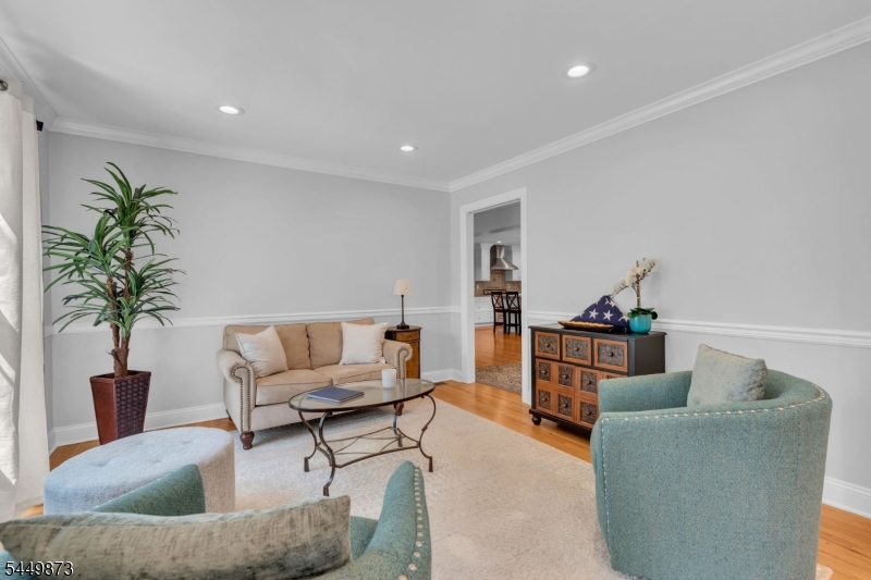 35 Castle Way Property Photo 7