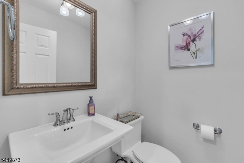 35 Castle Way Property Photo 19