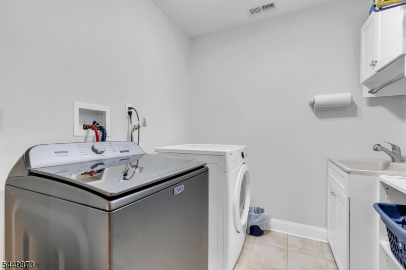 35 Castle Way Property Photo 41