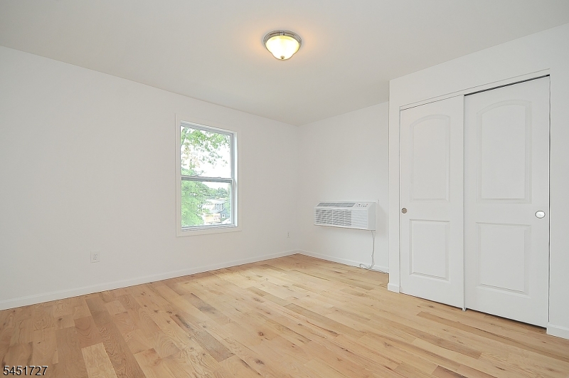 1277 E Front St Property Photo 24