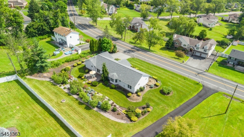 111 Pine Brook Rd Property Photo 4