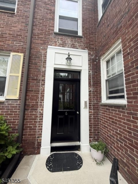 349 Bloomfield Ave 25 Property Photo 7