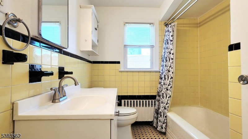 409 Market St 2 Property Photo 4