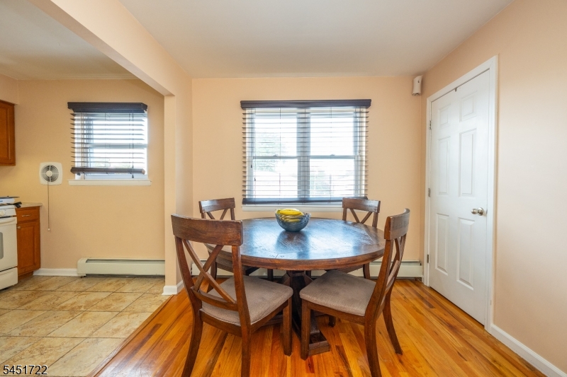 24 Manchester Ct Property Photo 7