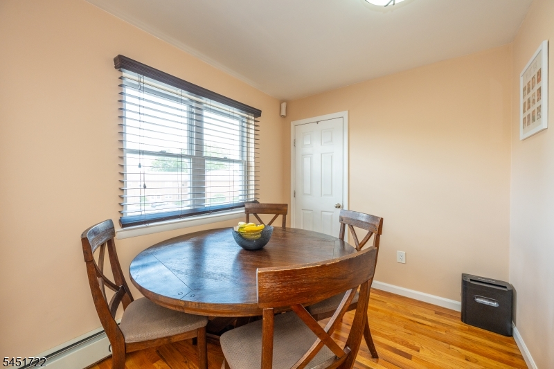 24 Manchester Ct Property Photo 8
