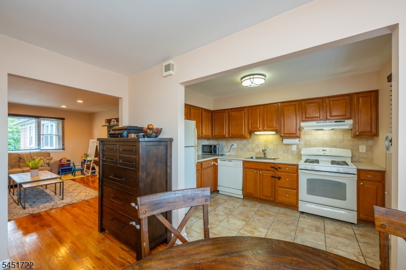 24 Manchester Ct Property Photo 10