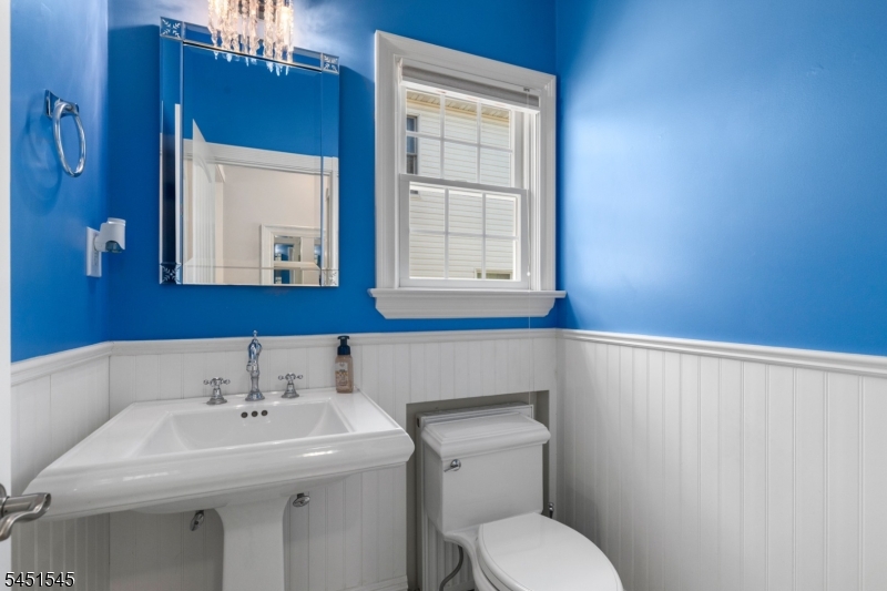 16 Madison Ave Property Photo 15