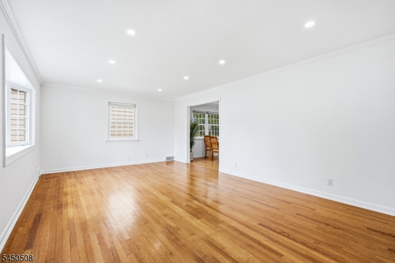 28 Kenz Ter Property Photo 4