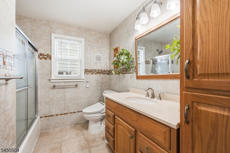 28 Kenz Ter Property Photo 12