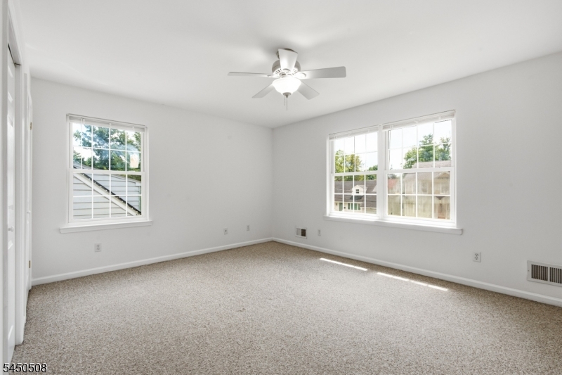 28 Kenz Ter Property Photo 19