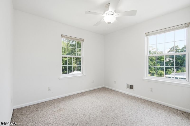 28 Kenz Ter Property Photo 23