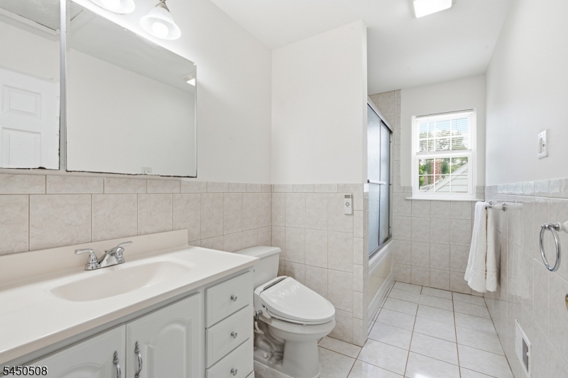 28 Kenz Ter Property Photo 25