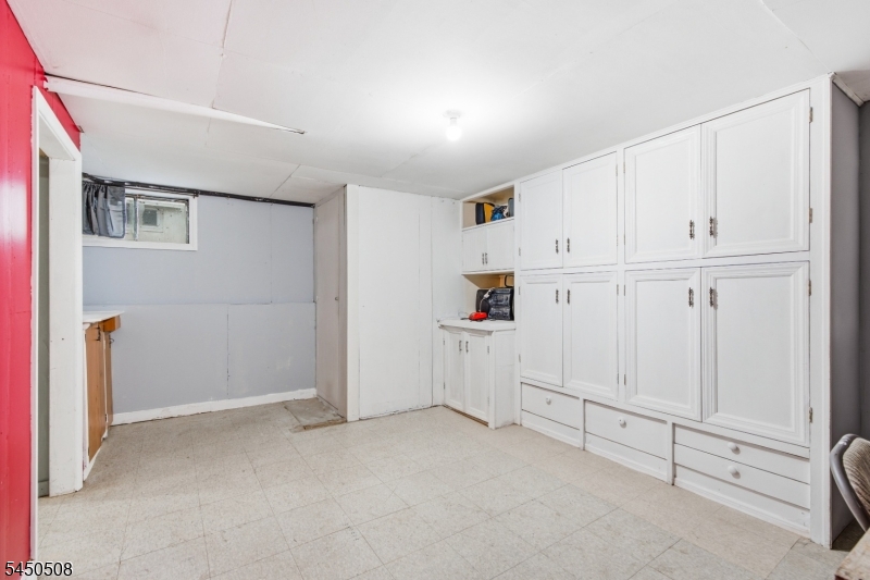 28 Kenz Ter Property Photo 29