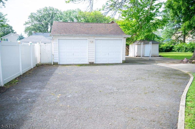 40 E Lincoln Ave Property Photo 25