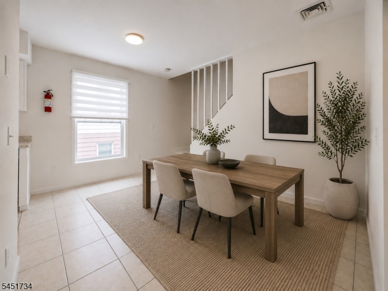235 Keen St Property Photo 6