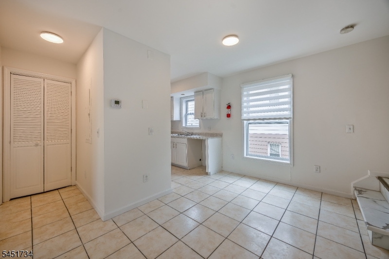 235 Keen St Property Photo 11