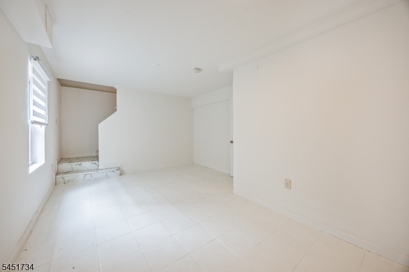 235 Keen St Property Photo 20