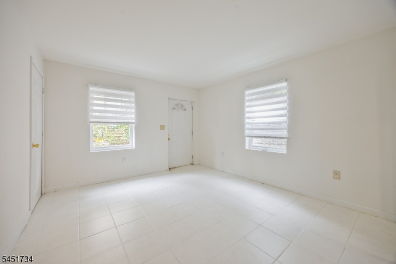 235 Keen St Property Photo 21