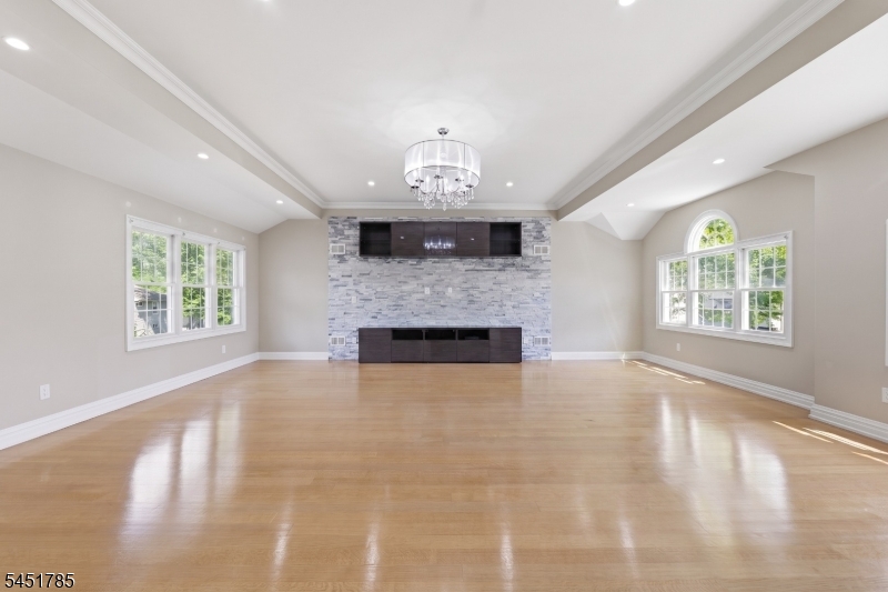 152 Boulevard Property Photo 34