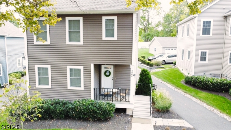 156 Broad St A Property Photo 5