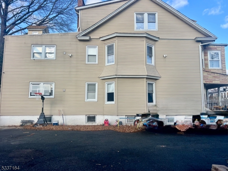10 Noll Pl 3 Property Photo 3