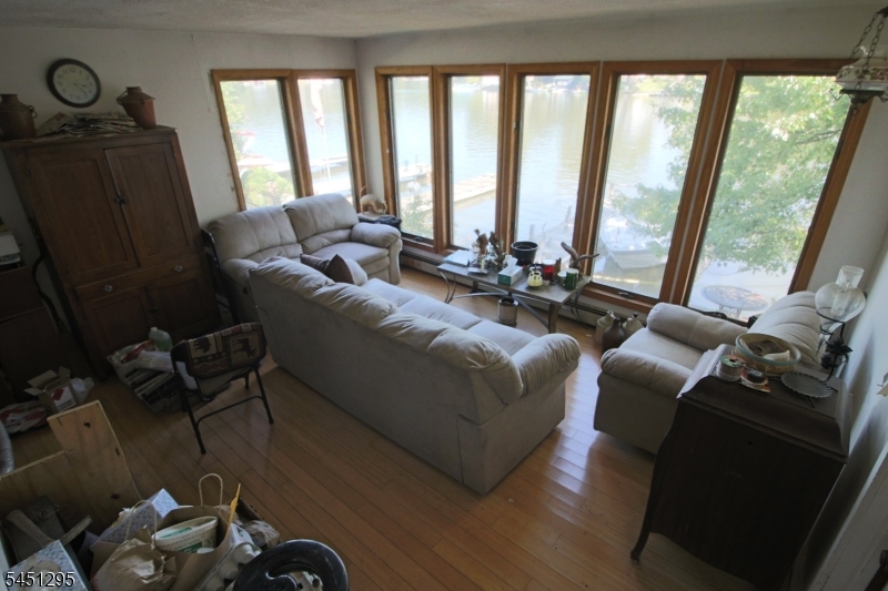 151 Hudson Ave Property Photo 14