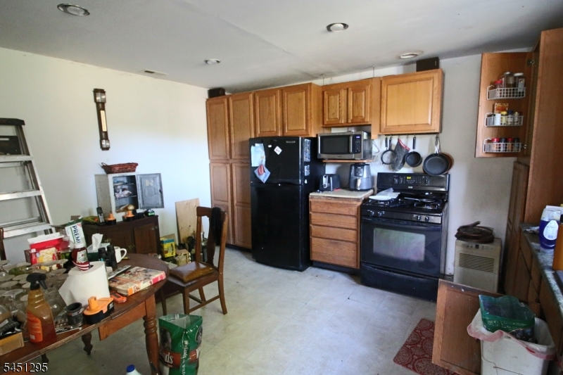 151 Hudson Ave Property Photo 23