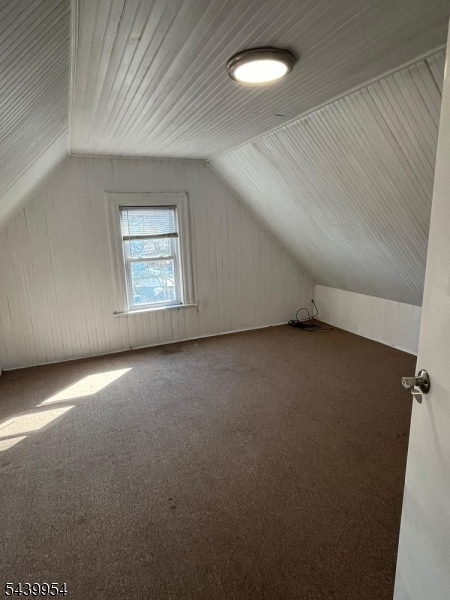 32 Oak Ave Property Photo 15