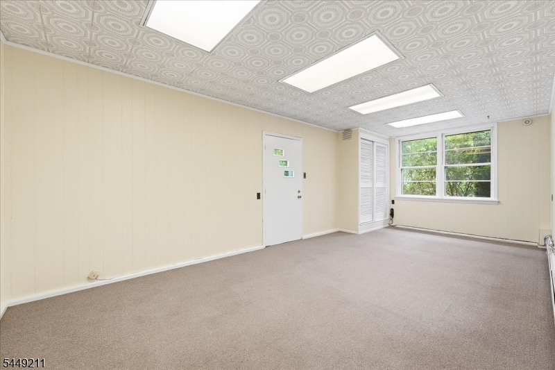 570 Mountain Ave 2 Property Photo 6