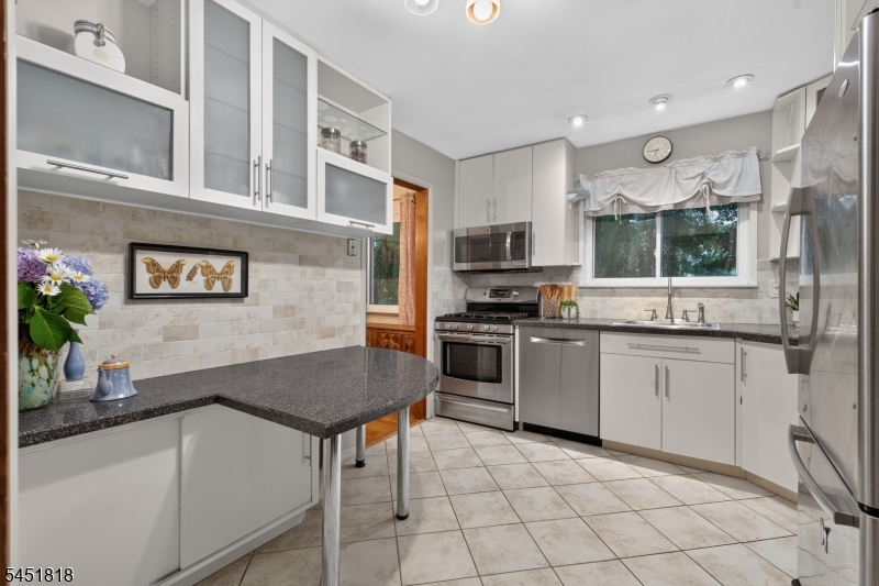 8 Growney St Property Photo 8